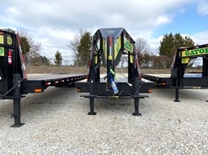 Air Ride Gooseneck Trailer With Hydraulic Dovetail Air Ride Gooseneck Trailer With Hydraulic Dovetail. Gooseneck Trailer featuring air ride suspension and a hydraulic dovetail for safe and easy loading 