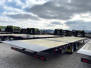 Air Ride Gooseneck Trailer With Hydraulic Dovetail 